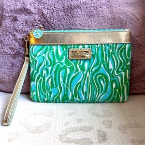 Lilly Pulitzer Wanderlust Wristlet with gold strap